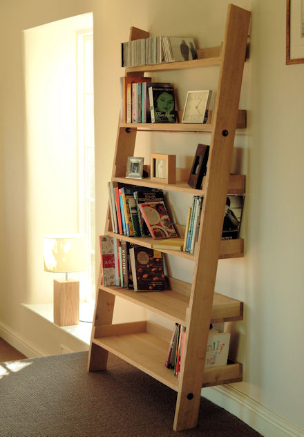 raw oak leaning shelf unit. A really lovely rustic item for storage 